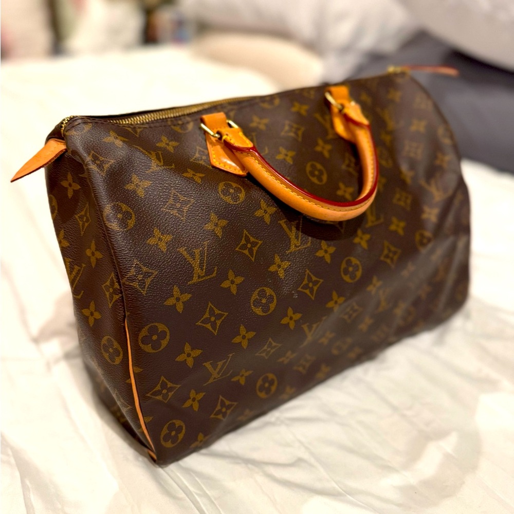 Louis Vuitton Speedy 35